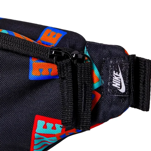 New! NIKE Heritage Hip Pack Medium Multi Black Fanny Sling Bag Air Max Swoosh - Picture 5 of 6